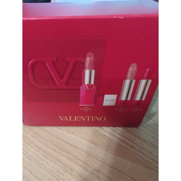 Rosso Valentino lipstick set, with Hard Valentino Case NIB - Picture 5 of 6